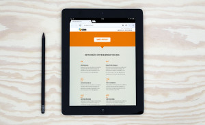 Webbdesign till Chefsnätverket close, applicerat på en I-pad
